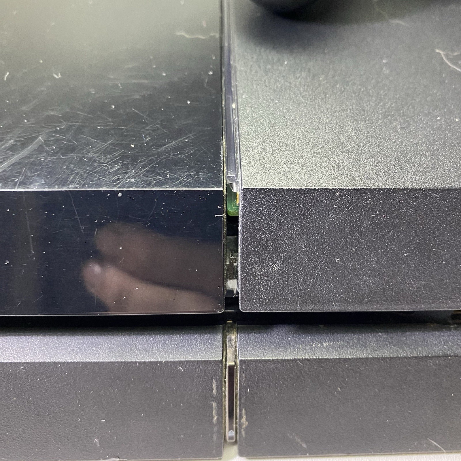 Sony PlayStation 4 500GB Gaming Console – Black (CUH-1001A) W/Controller