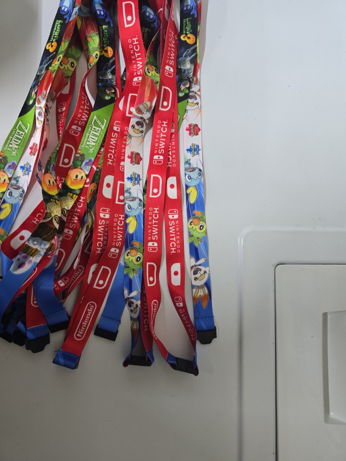 Set Of 10 Luigi,Zelda ,Pokemon Nintendo Switch 2019 E3 Expo Lanyard