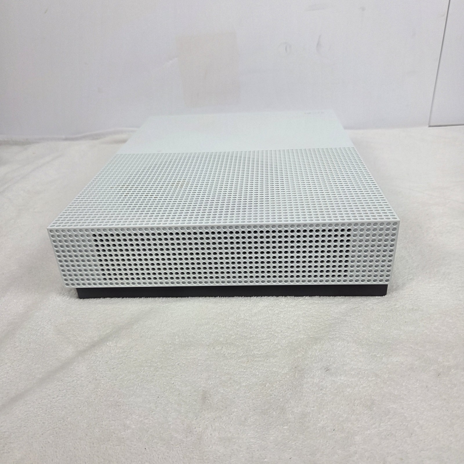 Microsoft Xbox One S (Model 1681) 500GB White Gaming System Console Only, Tested