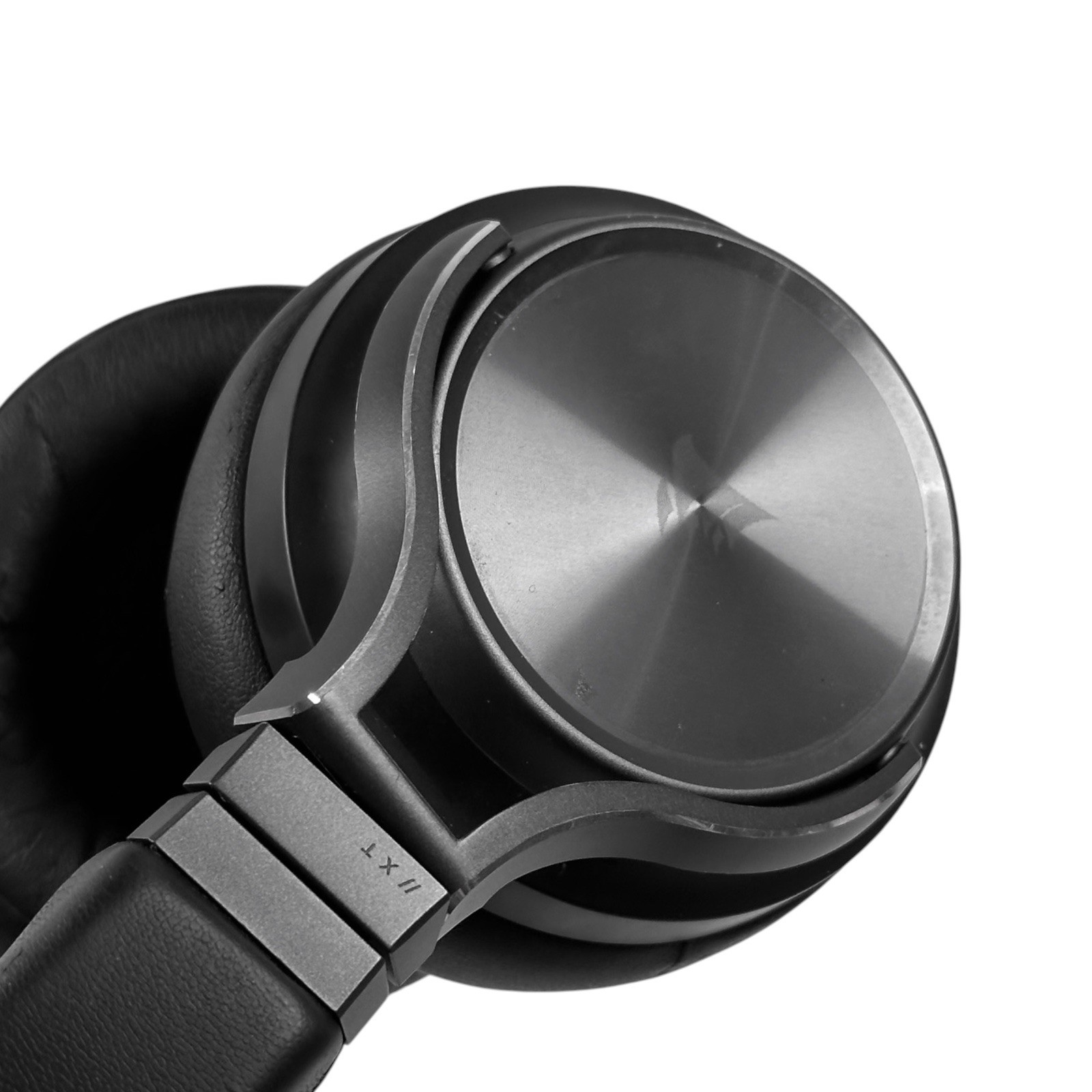Corsair Virtuoso RGB Wireless Gaming Headset (HEADSET ONLY/READ)