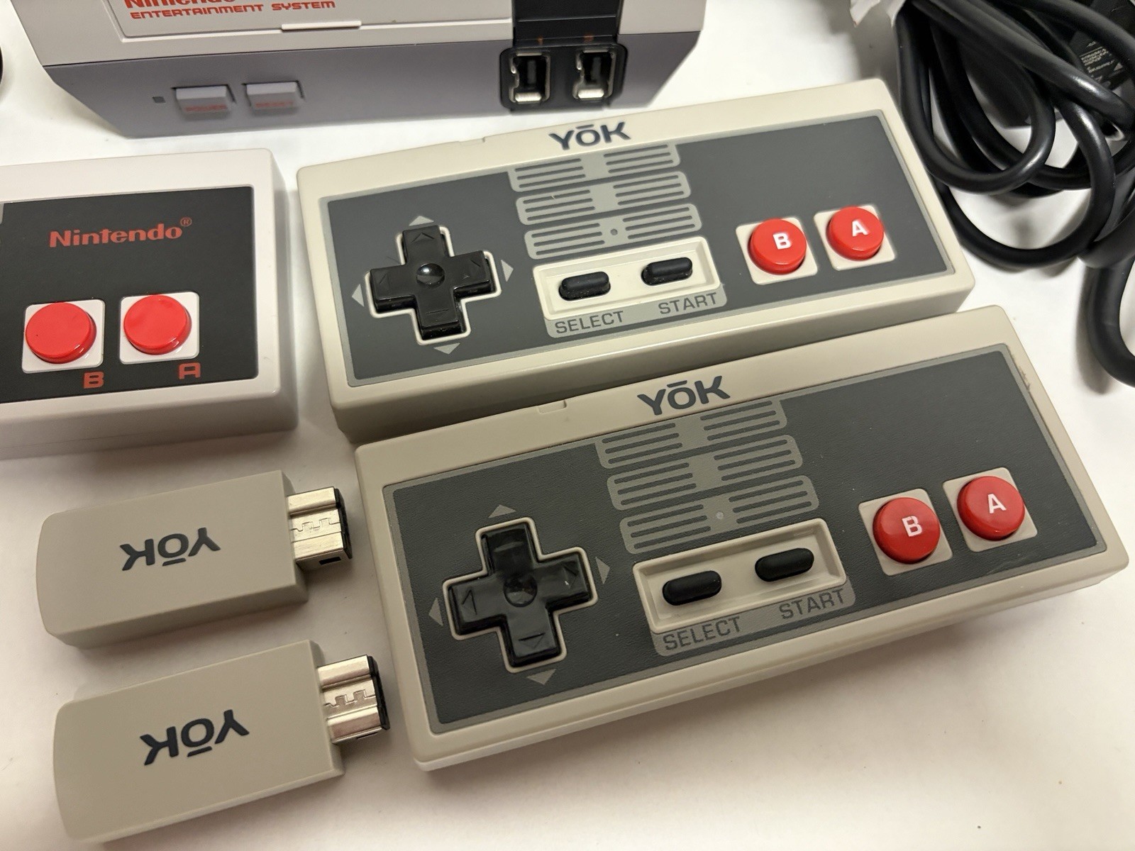 Nintendo NES Classic Edition Mini Authentic Model CLV-001 TESTED W 3 Controllers