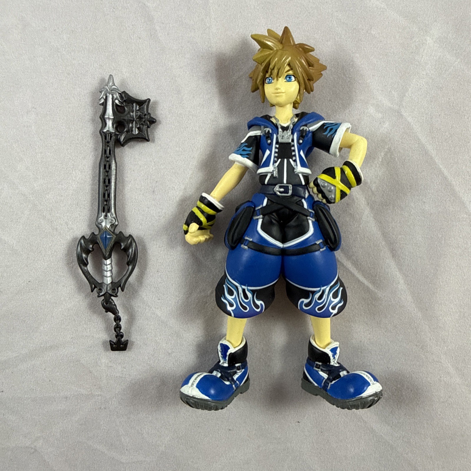 Kingdom Hearts II Sora Wisdom Form TOMY Disney Magical Collection figure blue