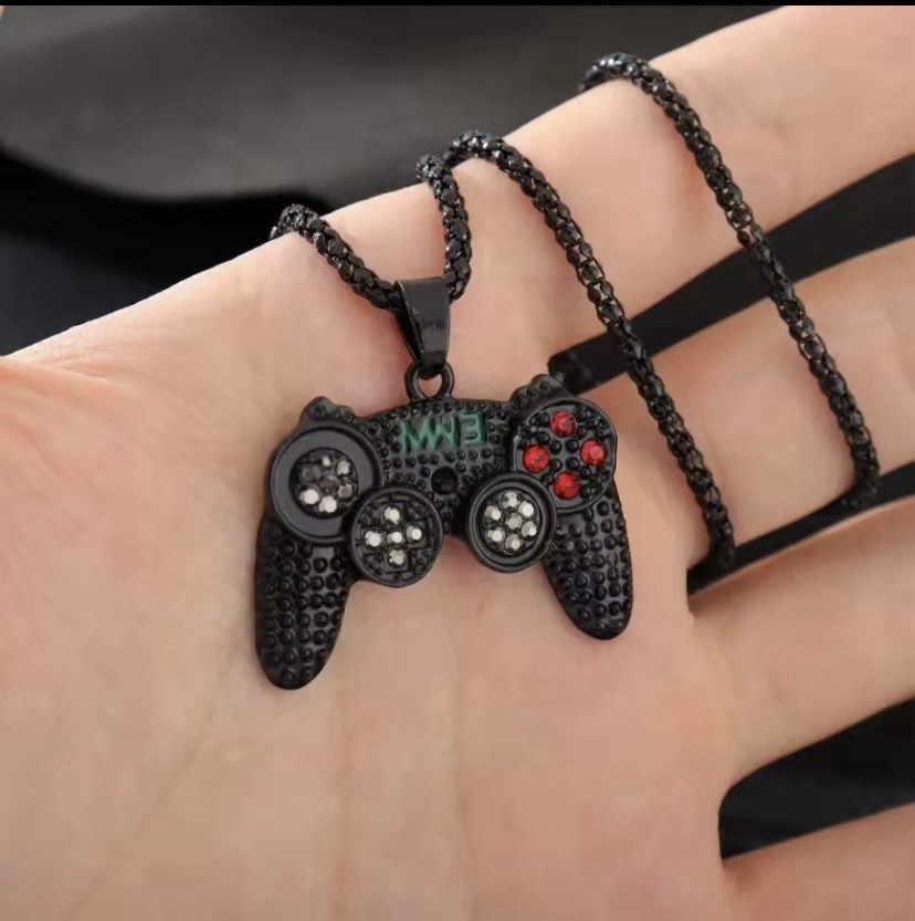 Brand New Kids Gamer Black Retro Playstation Controller Pendant 20″ Necklace