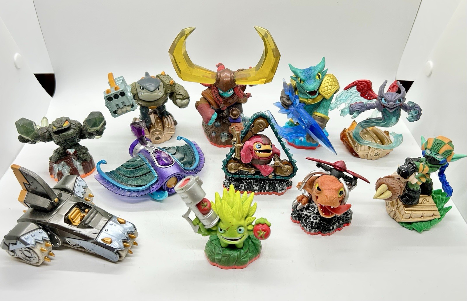 Skylanders Lot Of 11 Figures – Head Rush, Snap Shot, Spitfire, Prism Break, Trap