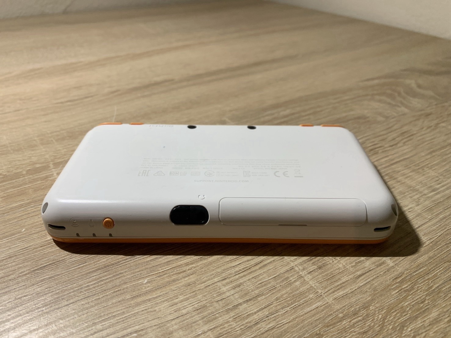 9993 Nintendo New 2DS LL White Orange Very Good TESTED