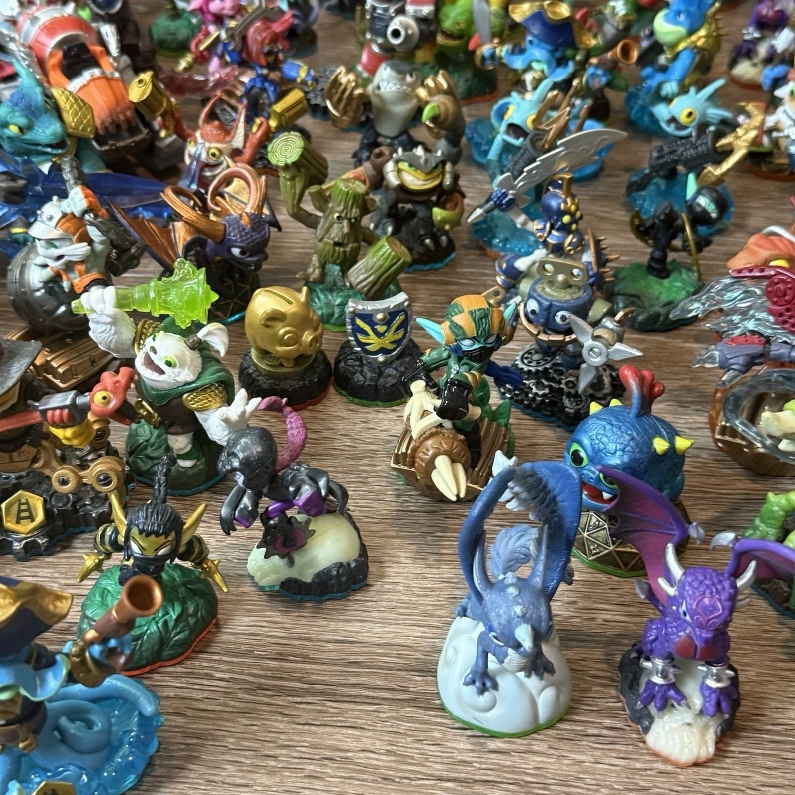 Skylanders Lot Of 84 Figures, Vehicles, Portals & Books! Trap Force, Spyro MORE