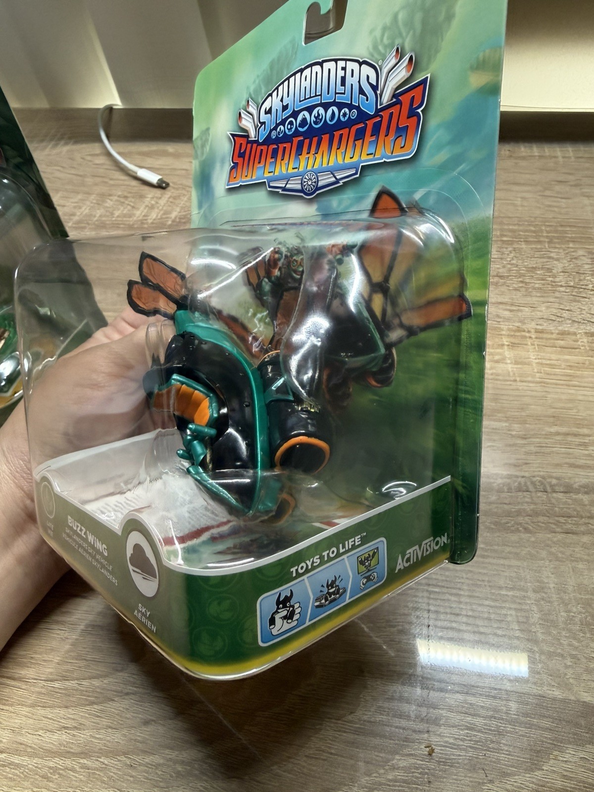 Skylanders Superchargers Thrillipede and Buzz Wing Vehicle – SEALED NIB!