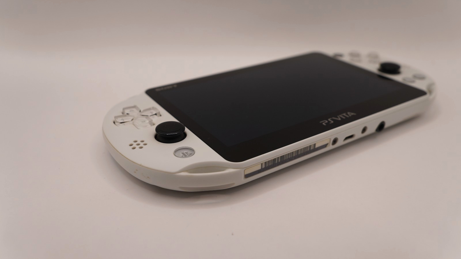 Sony PS Vita Slim PCH-2000 White + 5 Games + 8GB Memory Card + Charger Japan