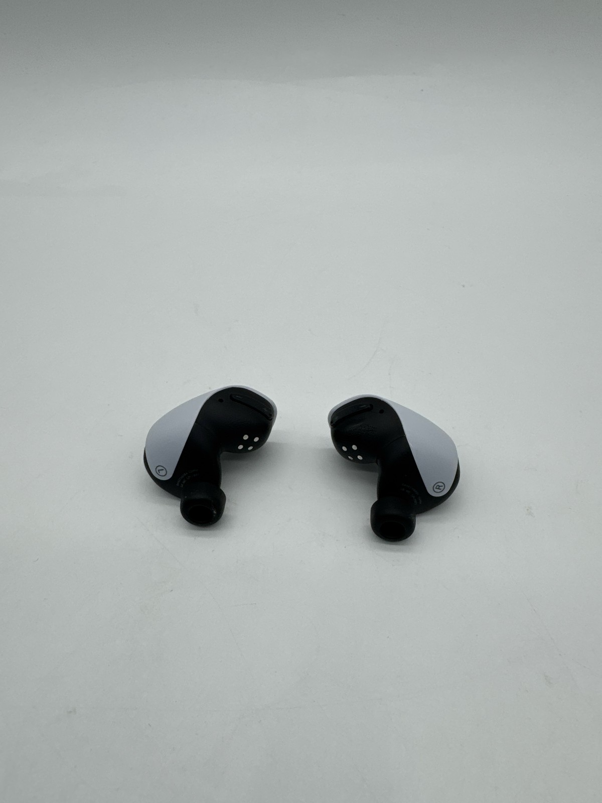 PlayStation Pulse Explore Wireless Earbuds Bluetooth In-Ear Headphones White (1)