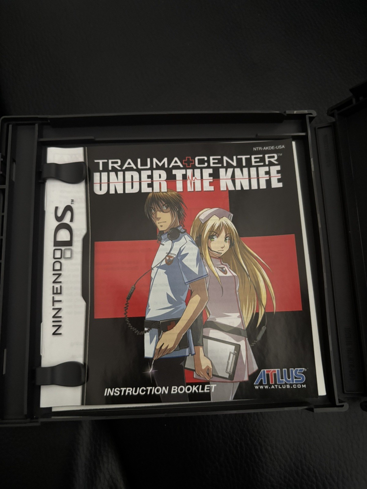 Trauma Center: Under the Knife (Nintendo DS, 2005) complete