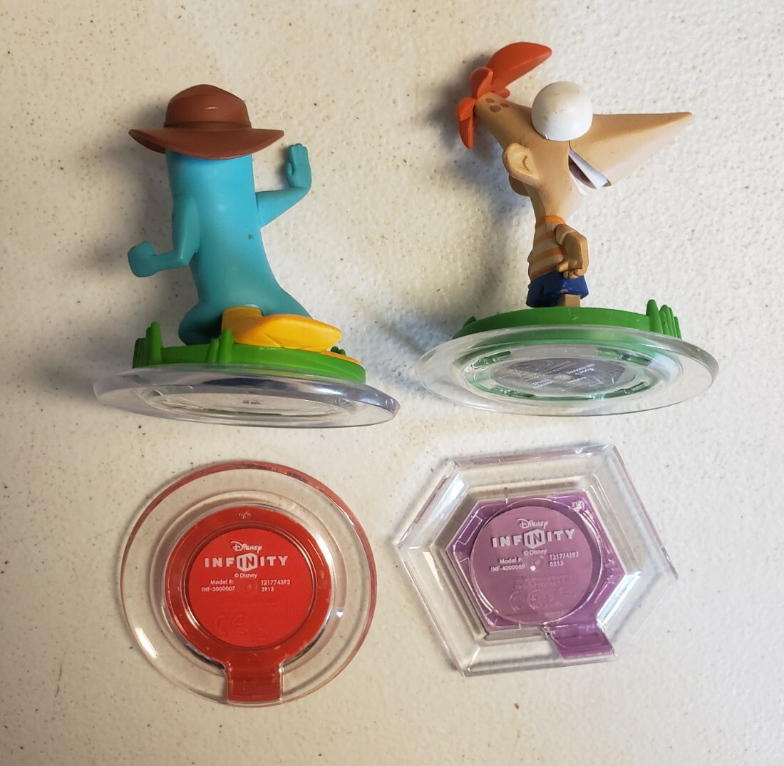 Disney Infinity: Phineas & Ferb Perry The Platypus/Agent P, Phineas, & 2 Discs