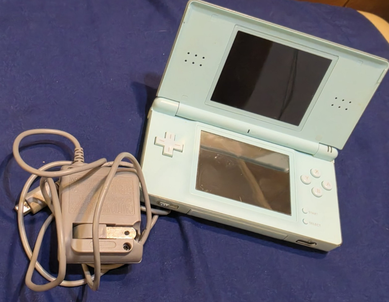 Nintendo DS Lite Ice Blue Handheld. Tested Working w/ Charger, Stylus & GBA Covr