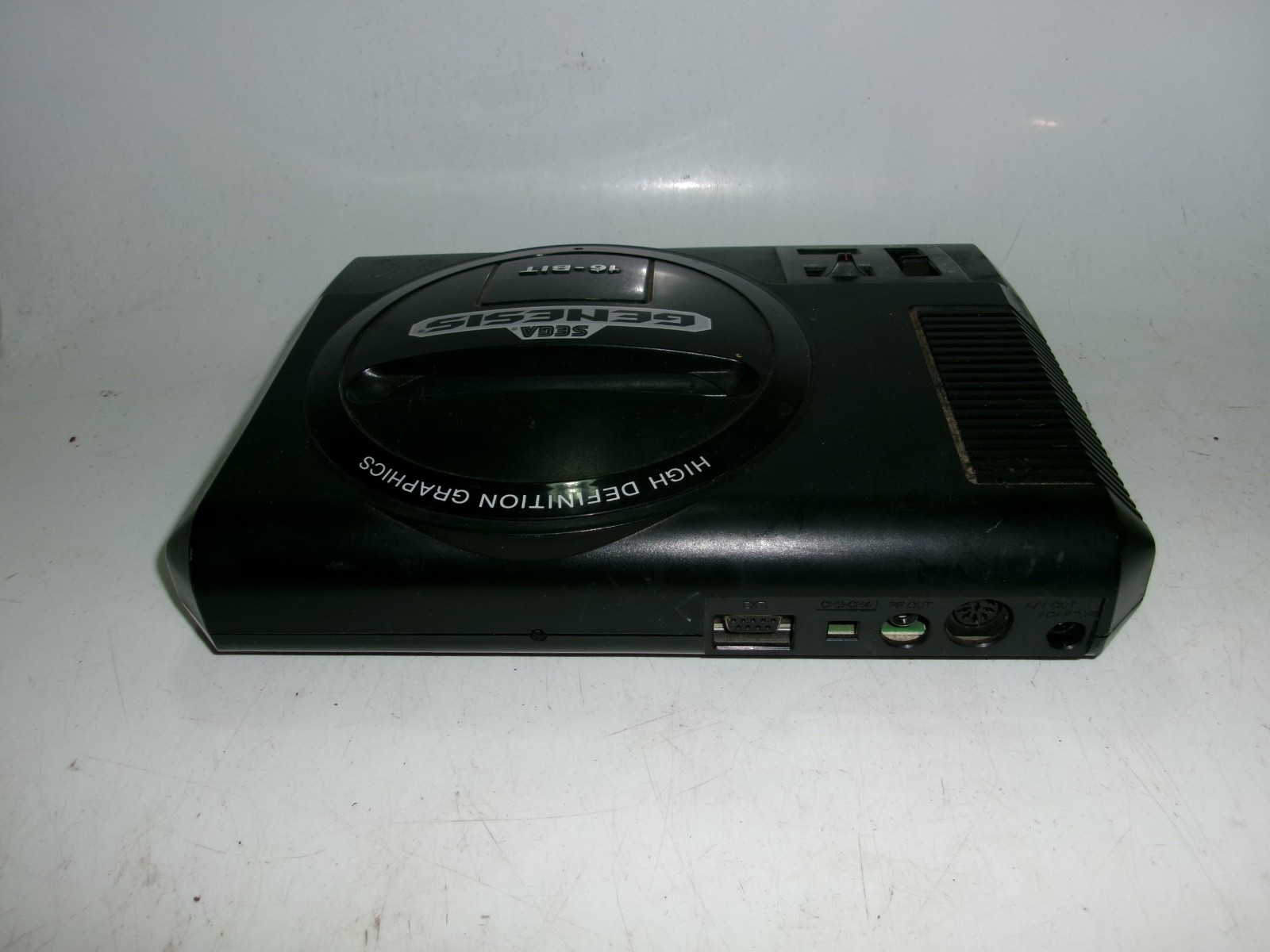 Sega Genesis 16‑Bit Model 1601 Console Only – Tested Working – Wear & Dust