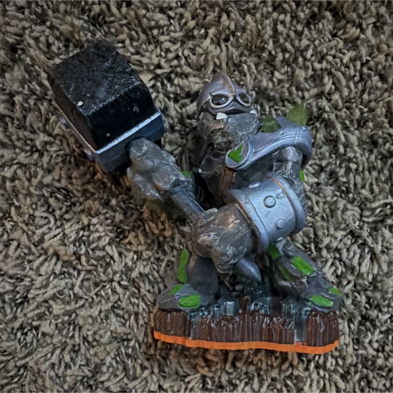 Skylanders Giants Crusher Character Figure Spyro Toys to Life Gray Green Hammer