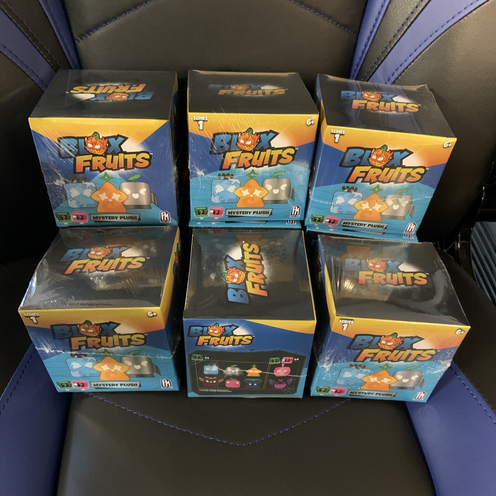 BLOX FRUITS 4″ Mystery Plush Series 1 with Physical or Permanent DLC Code Sealed
