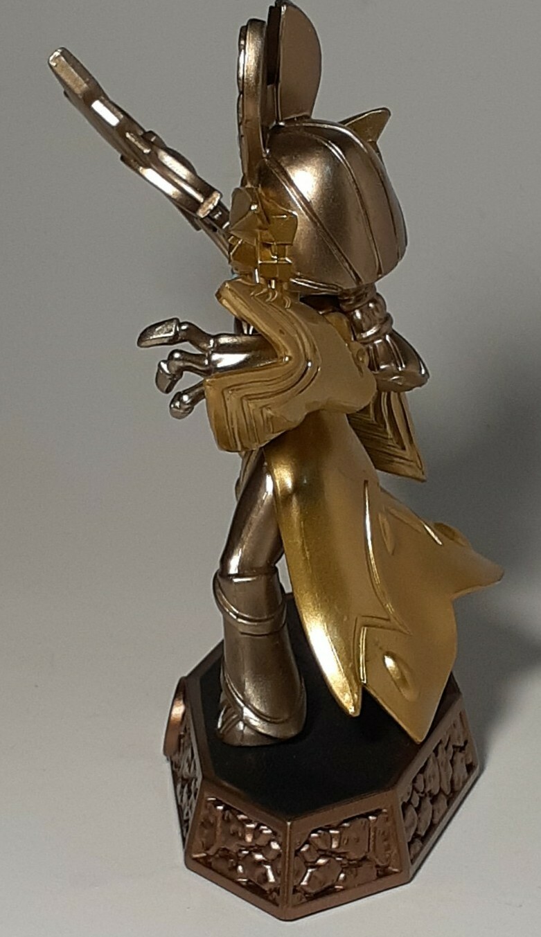 SKYKANDERS Golden Queen & Sea Trophy Figures