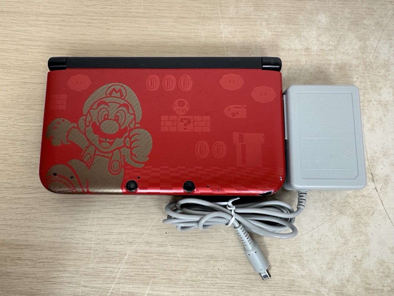 Nintendo 3DS XL Limited Edition Red Super Mario Bros 2 Edition – Works, Has Wear