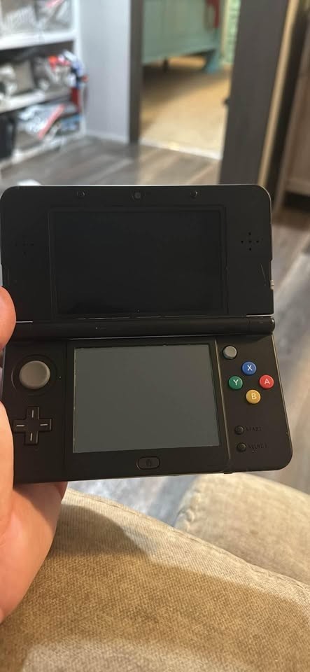 Nintendo 3DS Original Super Mario Edition 4GB Handheld System – Black