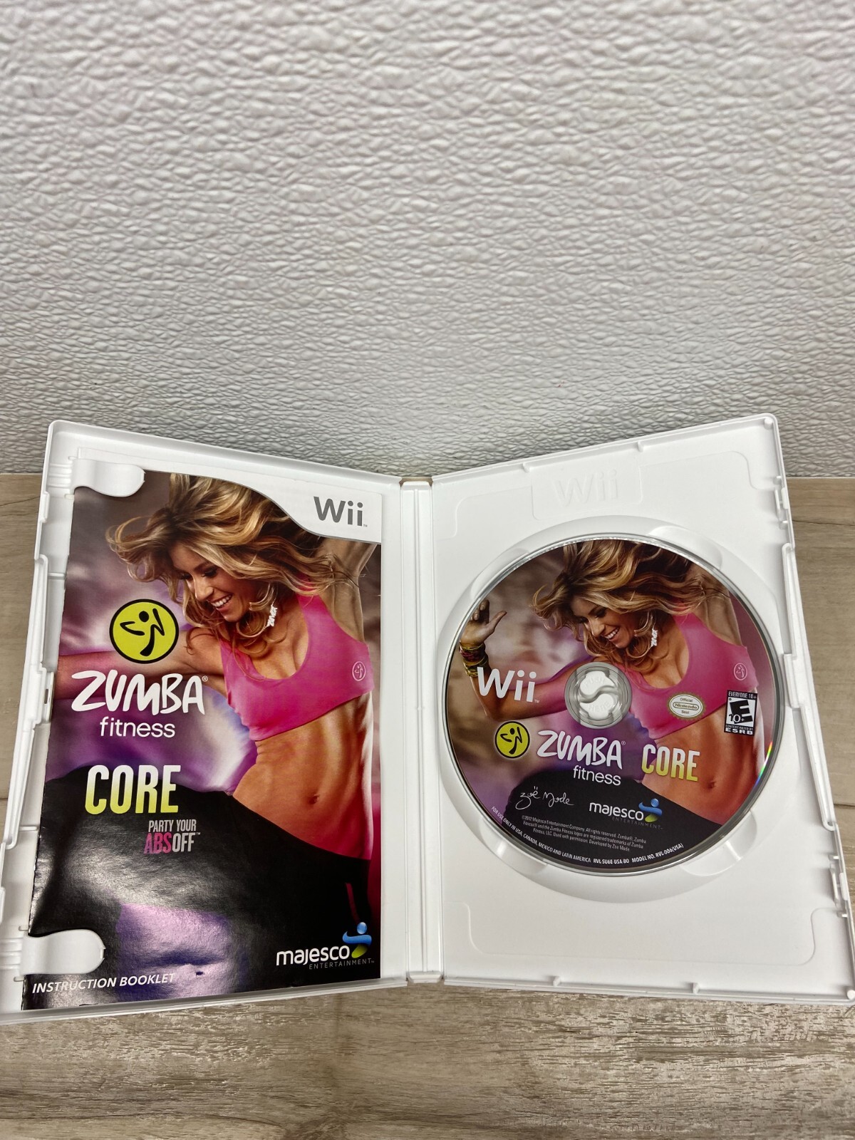 2012 Zumba Fitness Core Party Your ABS Off Game For Nintendo Wii