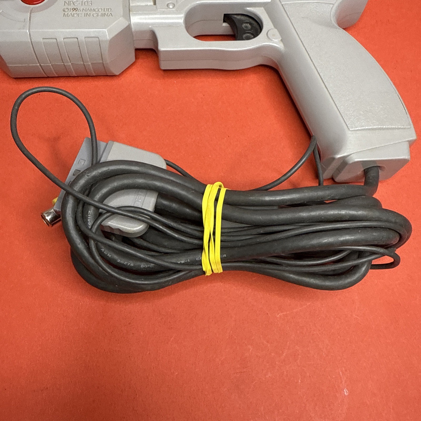 Namco GunCon Light Gun NPC-103 PlayStation PS1 1996 Gray w/ Y-Cable Adapter (B)