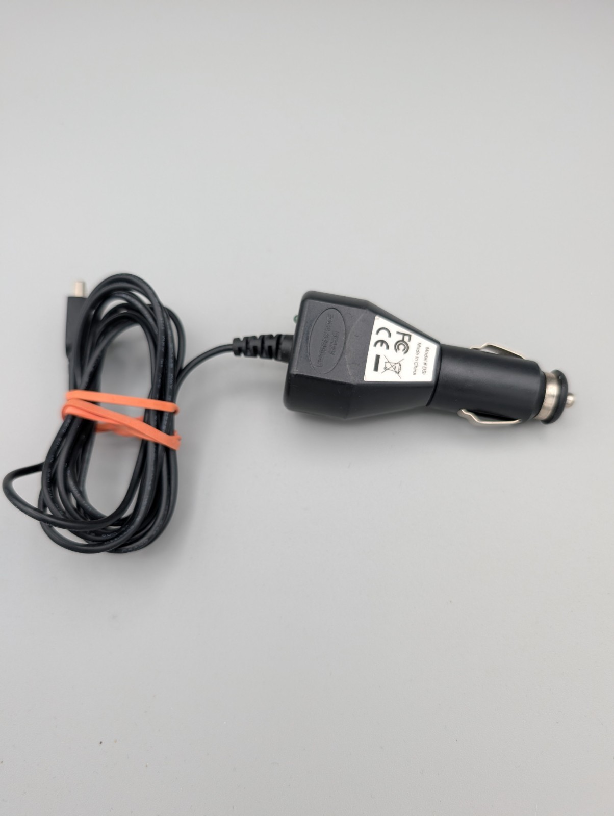 Nintendo DS Lite Car Charger Original Good Condition DC 12v / DC 5.2V 450mA