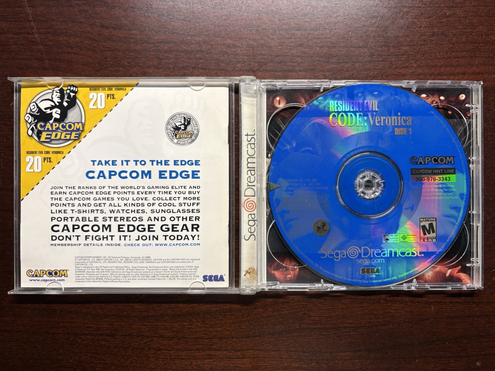 Capcom Resident Evil Code: Veronica Sega Dreamcast Manual Included 2 Discs Case