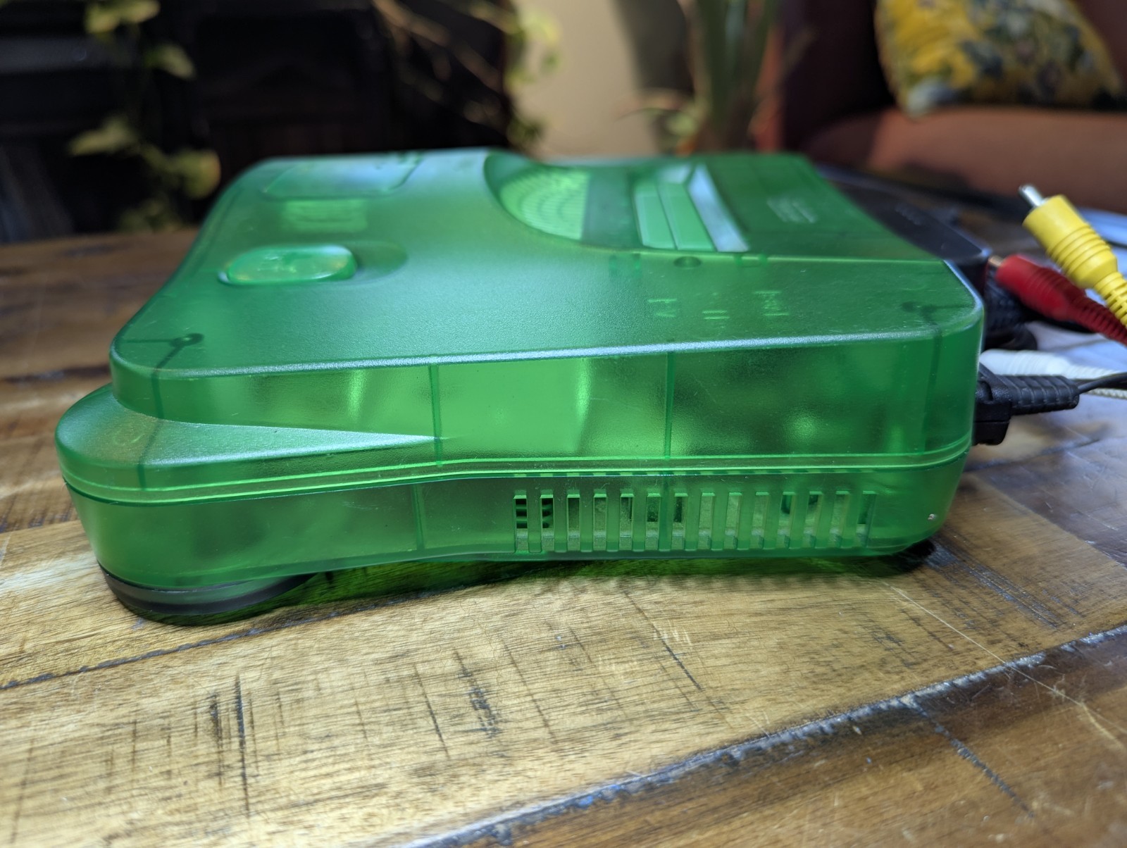 Nintendo 64 Jungle Green Console with Cables. Tested, Clean and Working. NUS-001
