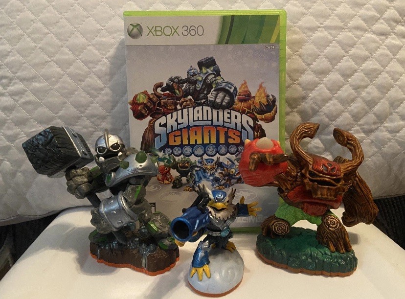 NEEDS TO GO ASAP – Skylanders Lot Of Characters, 2 Portals, & 2 Games