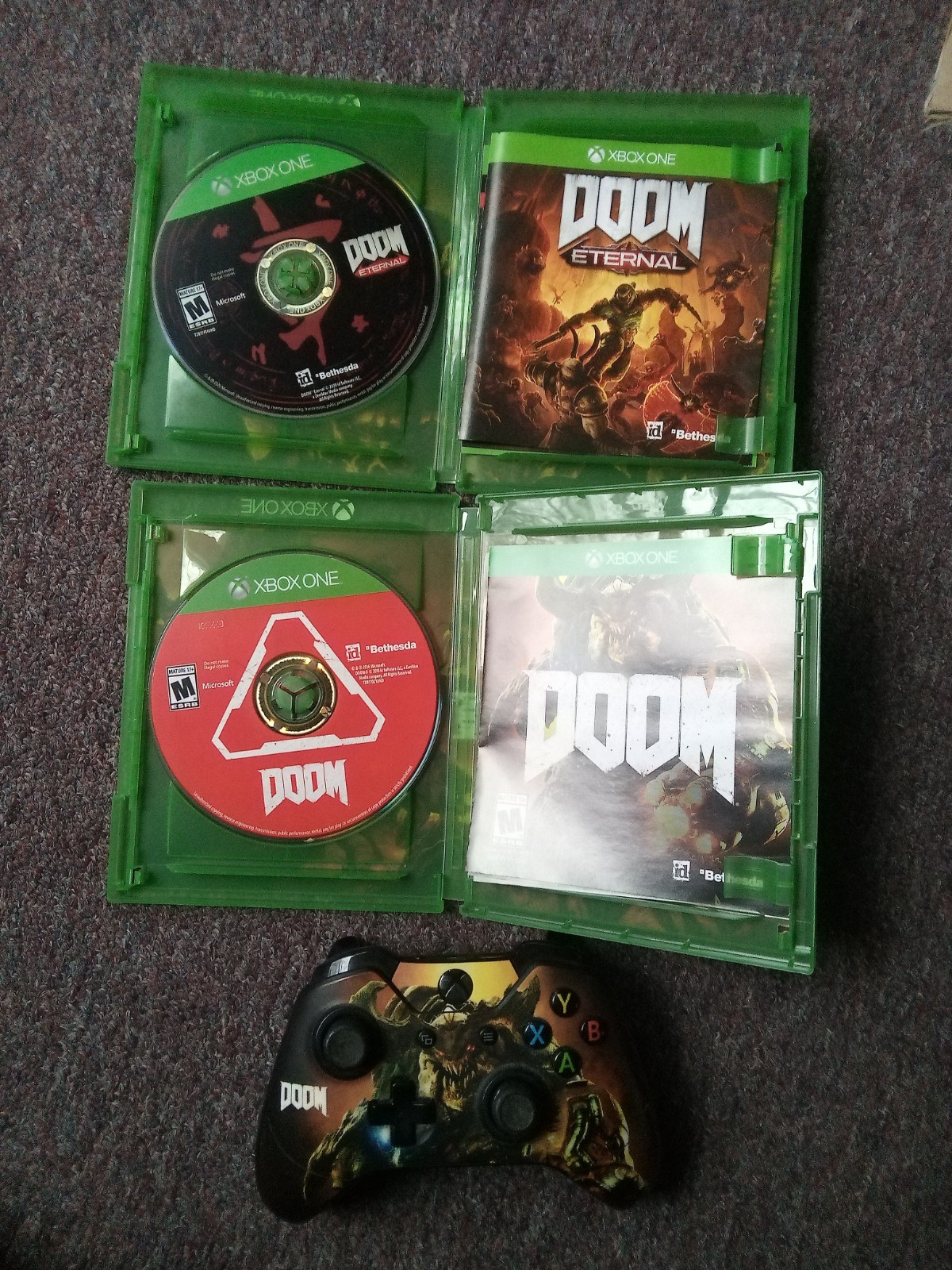 DOOM Eternal Deluxe edition Xbox One Lot Of 3 controller Id Video Games Shooter