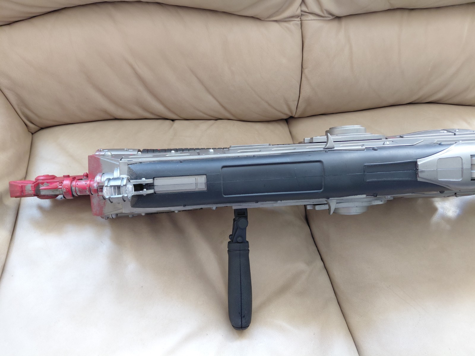 NECA Gears Of War Lancer Replica 2008 – Bloody Lancer – 36″ Full Size Prop