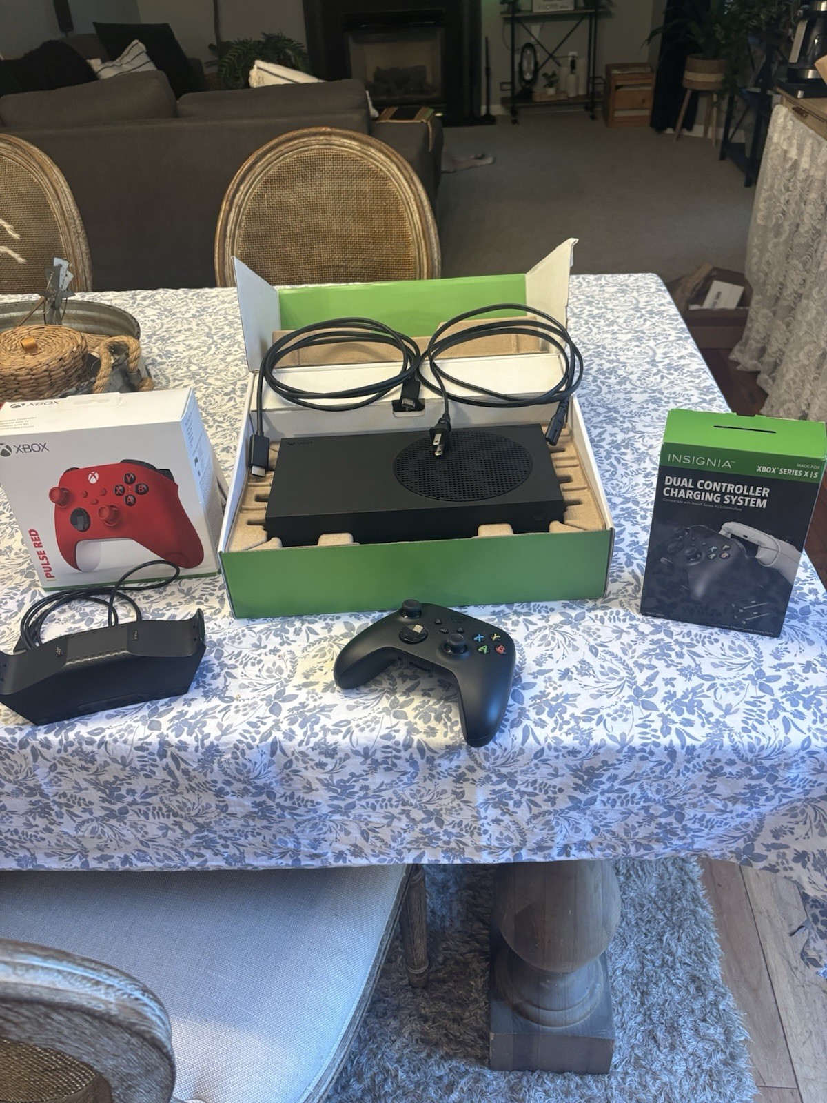Microsoft Xbox Series S 1TB Black Console 1440p 120FPS w/2 Controllers & Charger