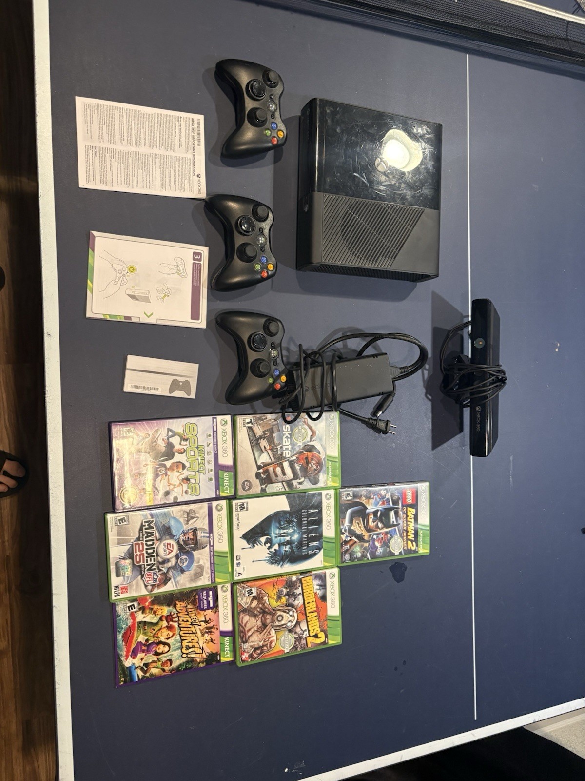 Microsoft Xbox 360 Black With 3 Controllers X-box Kinect And 7 Games