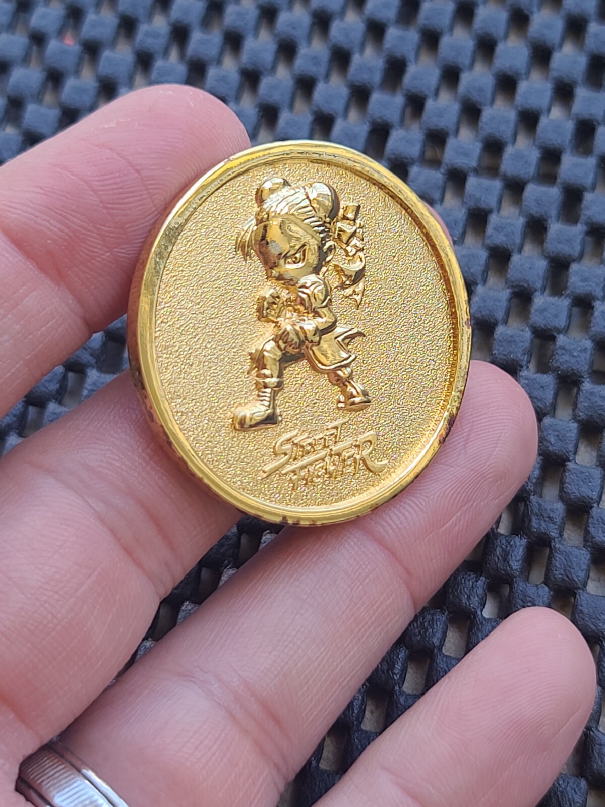 Street Fighter Coin Medal Video Game 10t Anniversary Rare CAPCOM SNES SEGA GBA