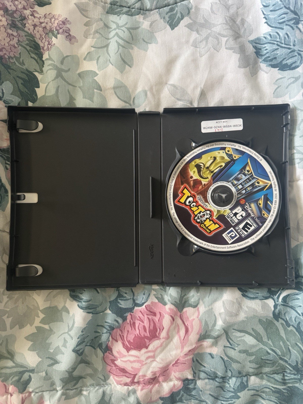Disney Online Disney’s Toontown Online PC CD-ROM Online Play MMORPG E 2004