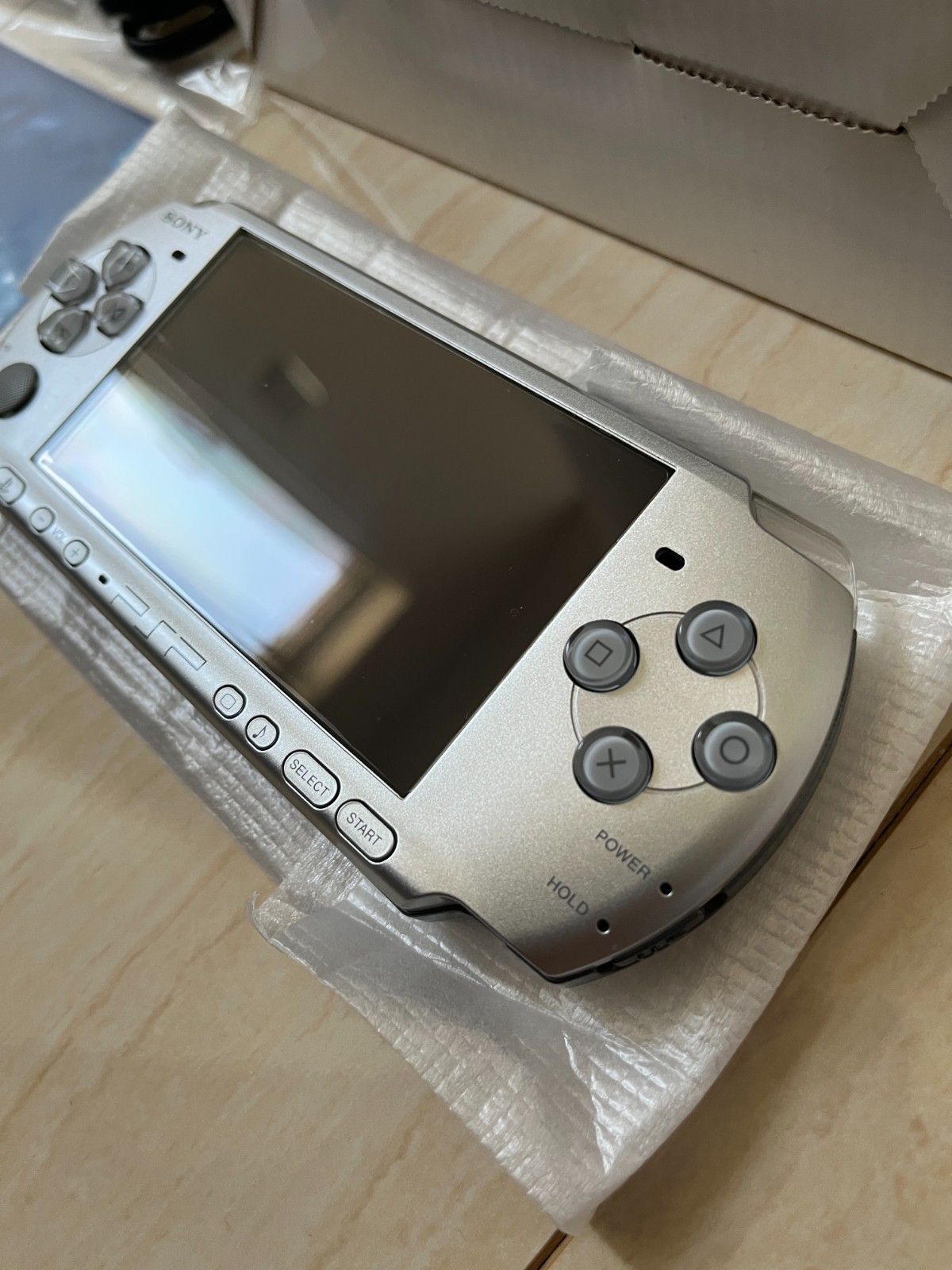 Sony PSP-3000 PSP 3000 Console Silver in Box Region Free Excellent T040
