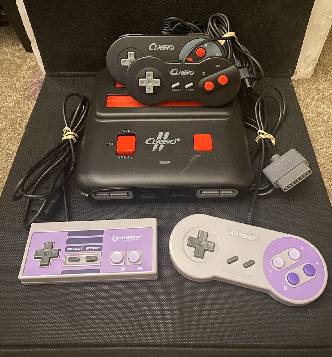 Classiq 2 HD 720p Twin Video Game System Black/Red for SNES/NES Tested