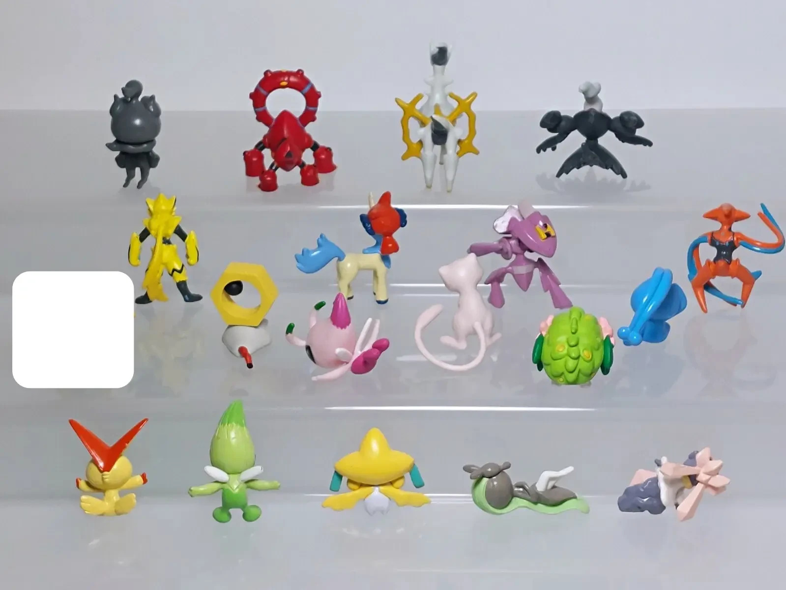 Mythical Pokemon Chupa Get Collections Figure Set Mew Celebi Marshado 0.8-1.6in