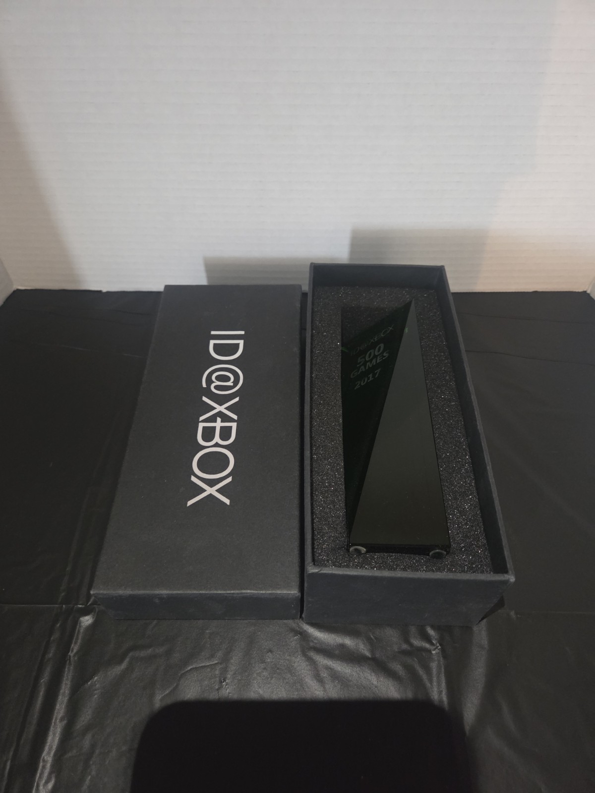 Xbox Award ID@Xbox 2017 500 Games Developer Award Glass Orginal BOX RARE
