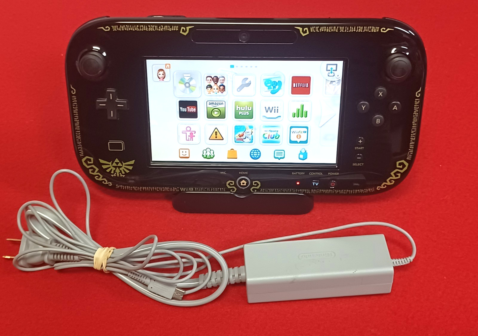 Nintendo WII U Legend Of Zelda Wind Waker HD Gamepad & Charger Only WUP-010