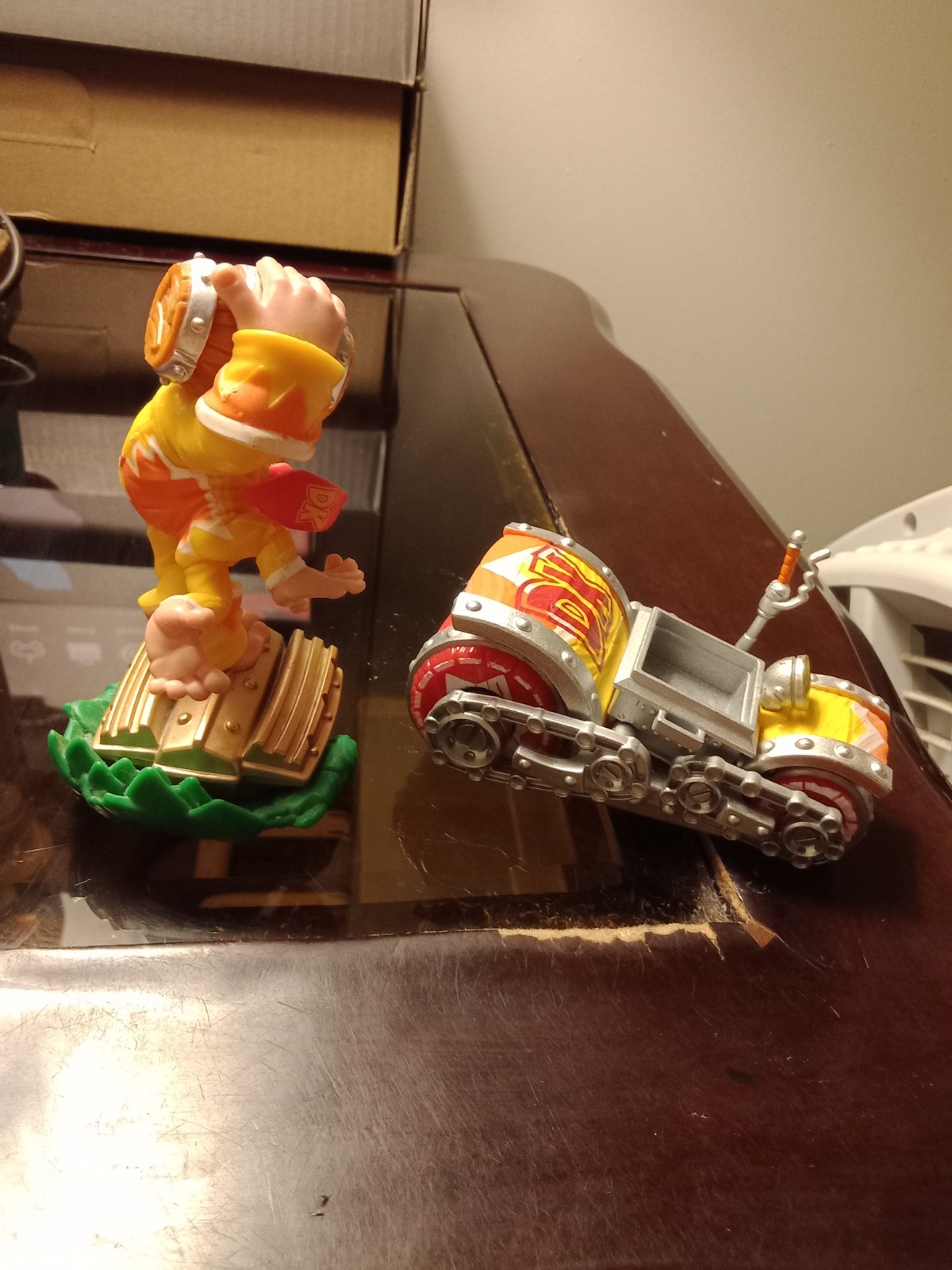 Nintendo Amiibo Donkey Kong DK Barrel Blaster W/ Car Skylanders Superchargers