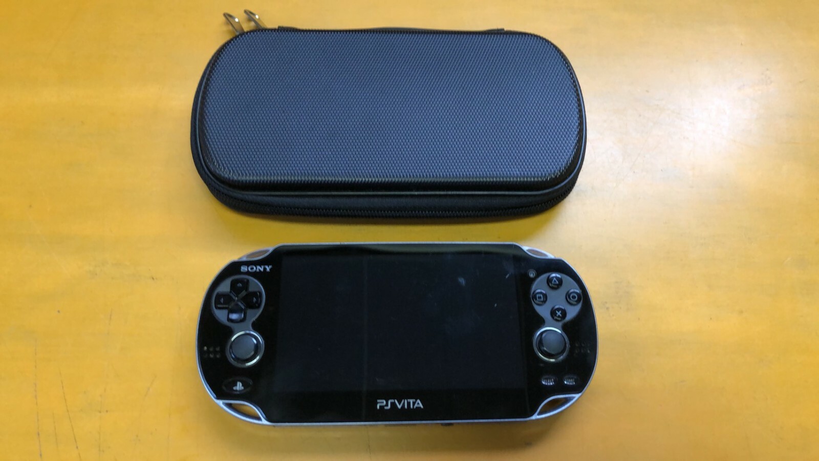 PlayStation PS Vita Wi-Fi Console Crystal Black OLED PCH-1000 ZA01 with pouch