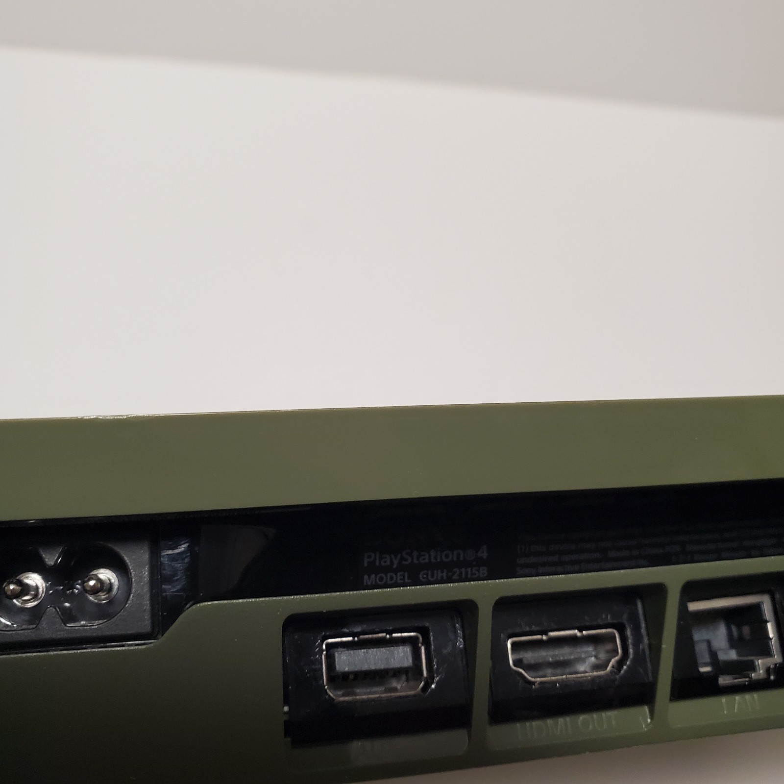 PS4 Slim Call of Duty: WWII Limited Edition 1TB Green Camouflage – Console Only