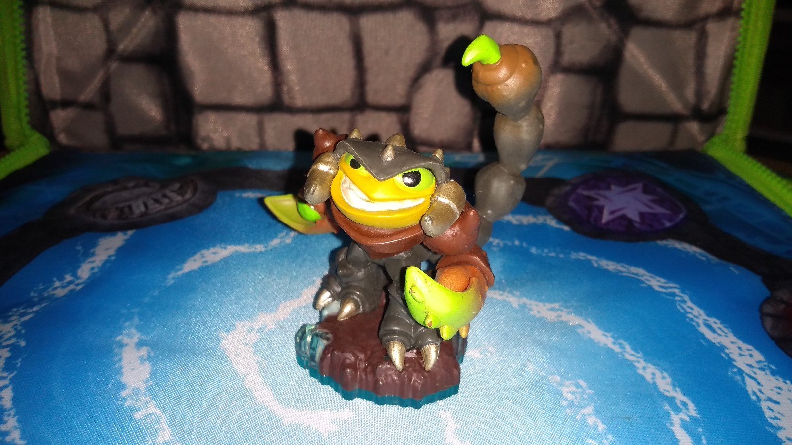 Skylanders Loose figure Scorp