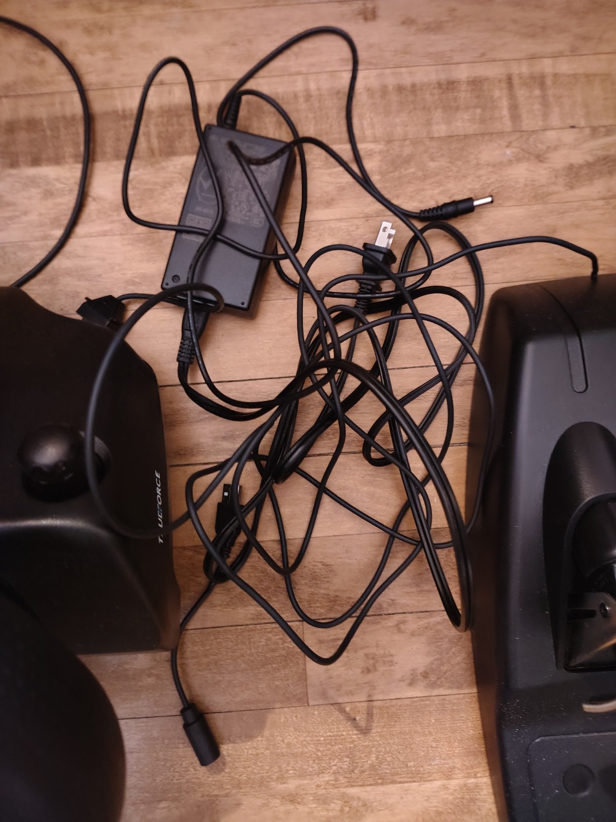 Logitech G923 TRUEFORCE Force Feedback Racing Wheel & Pedals Wired Xbox One