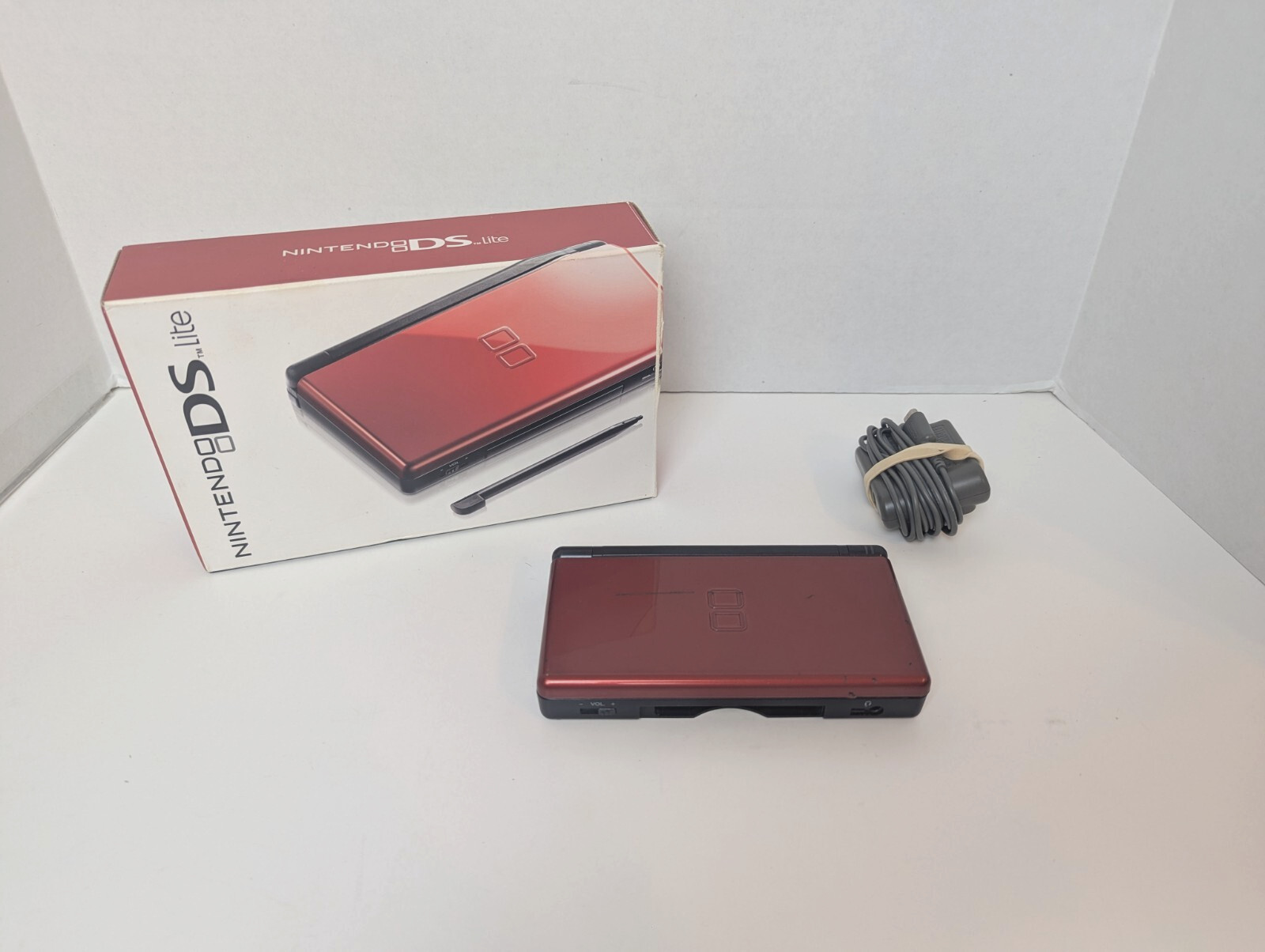 Nintendo DS Lite USG-001 Crimson Red w/ Charger and Box Tested