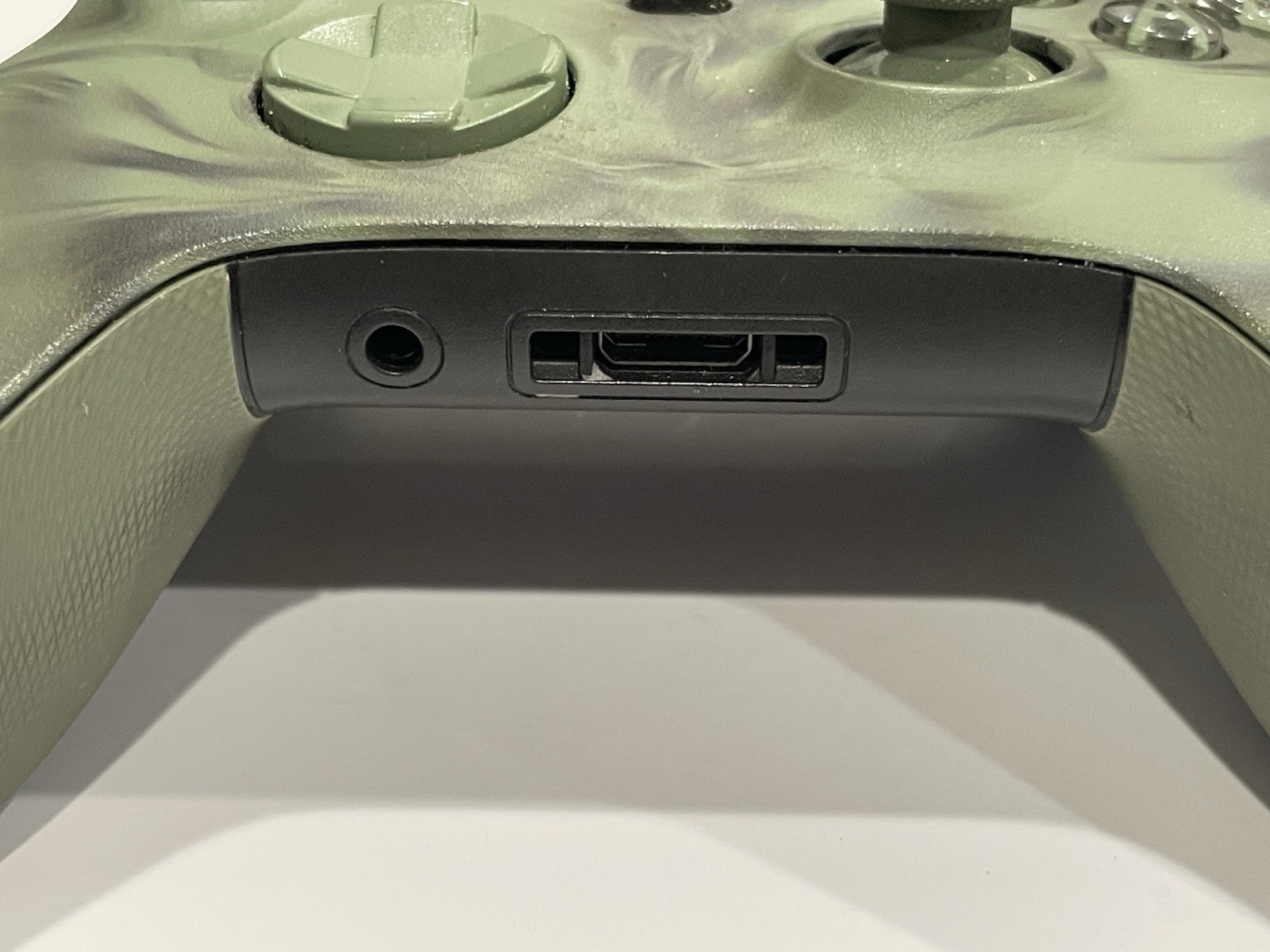 Microsoft Xbox Nocturnal Vapor Special Edition Wireless Controller – Used