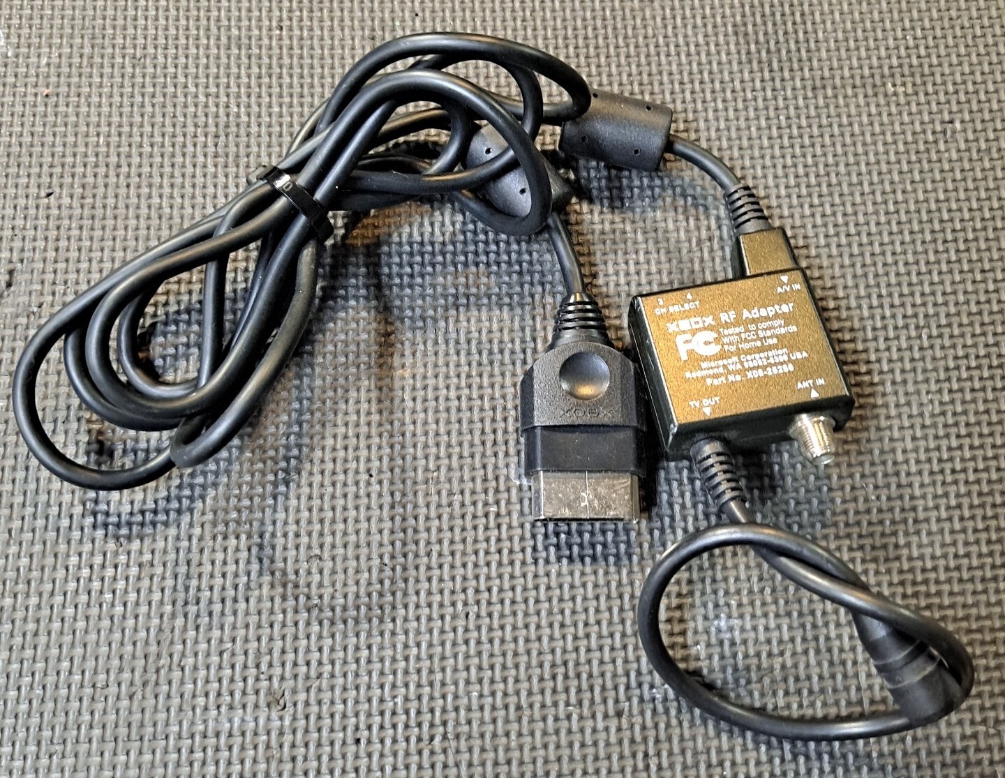 Microsoft Original Xbox Console Coax RF AV A/V Audio Video Adapter Cable Cord