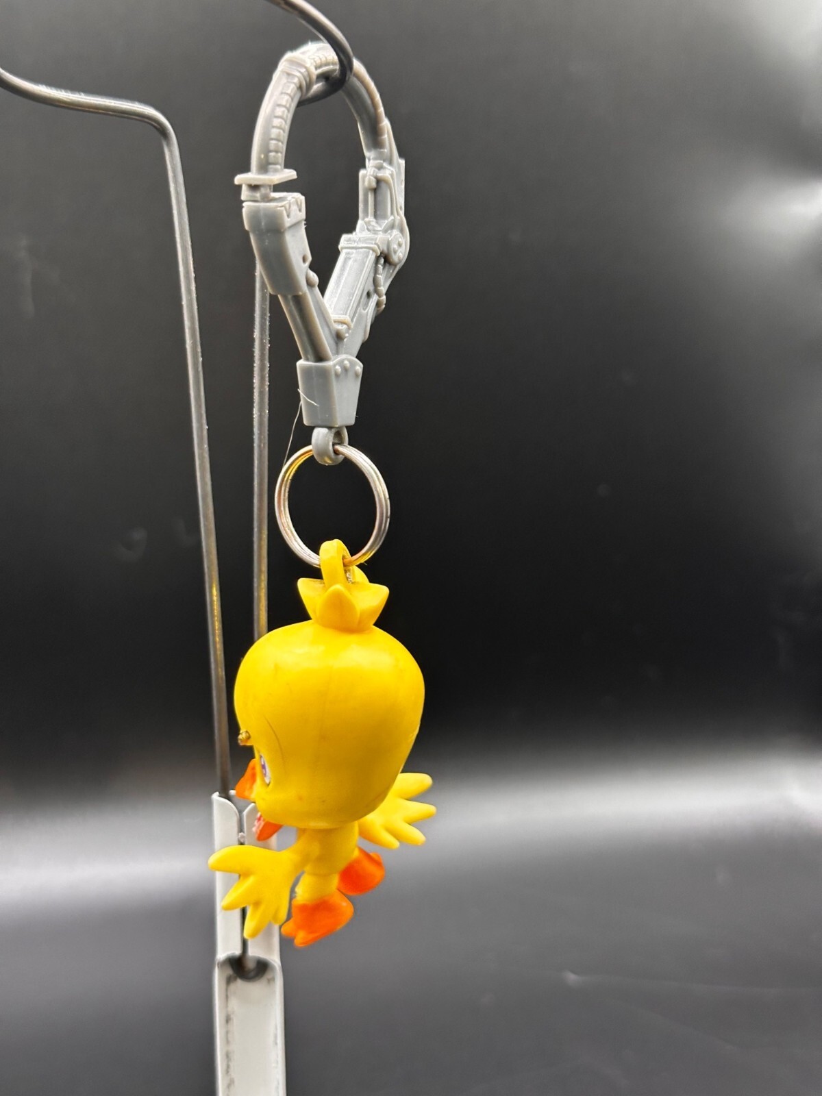 Five Nights at Freddy’s FNAF Chica Keychain backpack clip exclusive card case