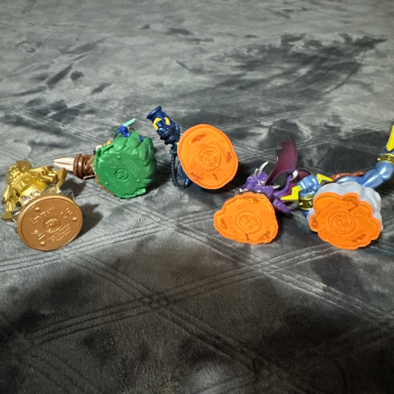 Skylanders Superchargers Sea Trophy, Giants Cynder, Giants – Jet Vac, +2 Others