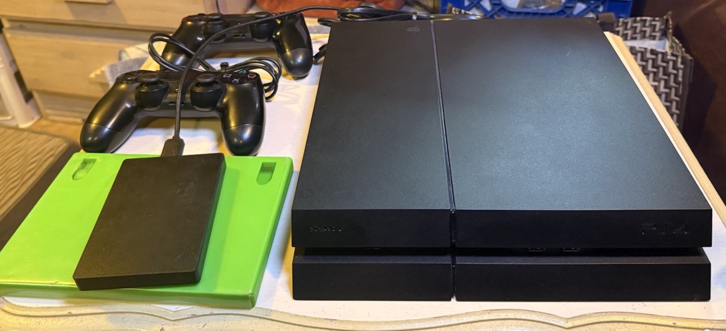 Sony PlayStation 4 (CUH-1215A) PS4 500GB + 2TB EXT Console Bundle